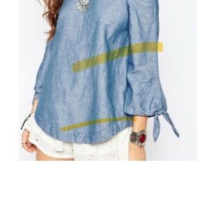 Free People Women's Blue Chambray Top M- like new
